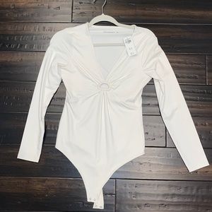 NWT Long-Sleeve Seamless Fabric Keyhole Bodysuit
